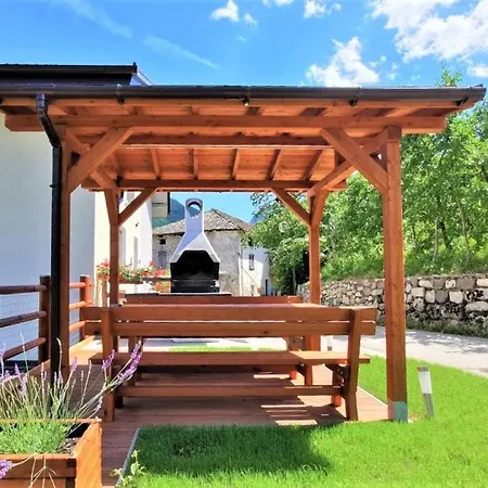 Casa Vacanze Antico Eremo, Tra Natura E Tradizione Campodenno Exterior photo